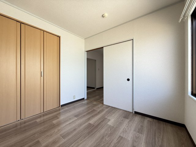 八八マンションの洋室