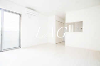 【居間・リビング】 | ＧＲＡＣＥ　ＨＩＬＬＳ | 洋室のお部屋です。