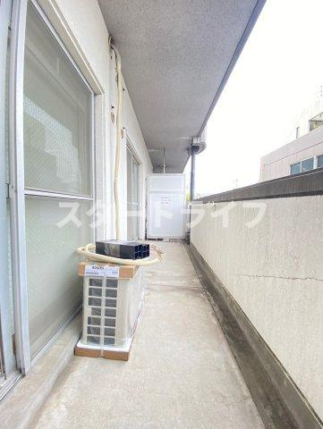 大阪市淀川区十八条２丁目の賃貸マンションのバルコニー