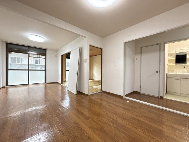 八八マンションの居間・リビング