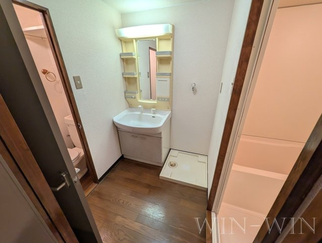 ユトリロキャッスルの洗面所|イメージ（同建物内別部屋の写真です）
