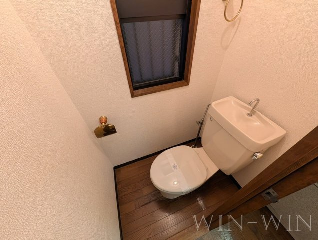 ユトリロキャッスルのトイレ|イメージ（同建物内別部屋の写真です）