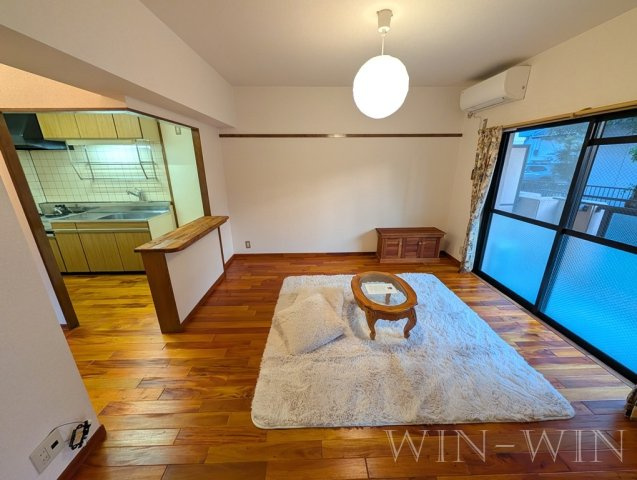 ユトリロキャッスルの居間・リビング|イメージ（同建物内別部屋の写真です）