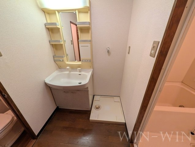 ユトリロキャッスルの洗面所|イメージ（同建物内別部屋の写真です）