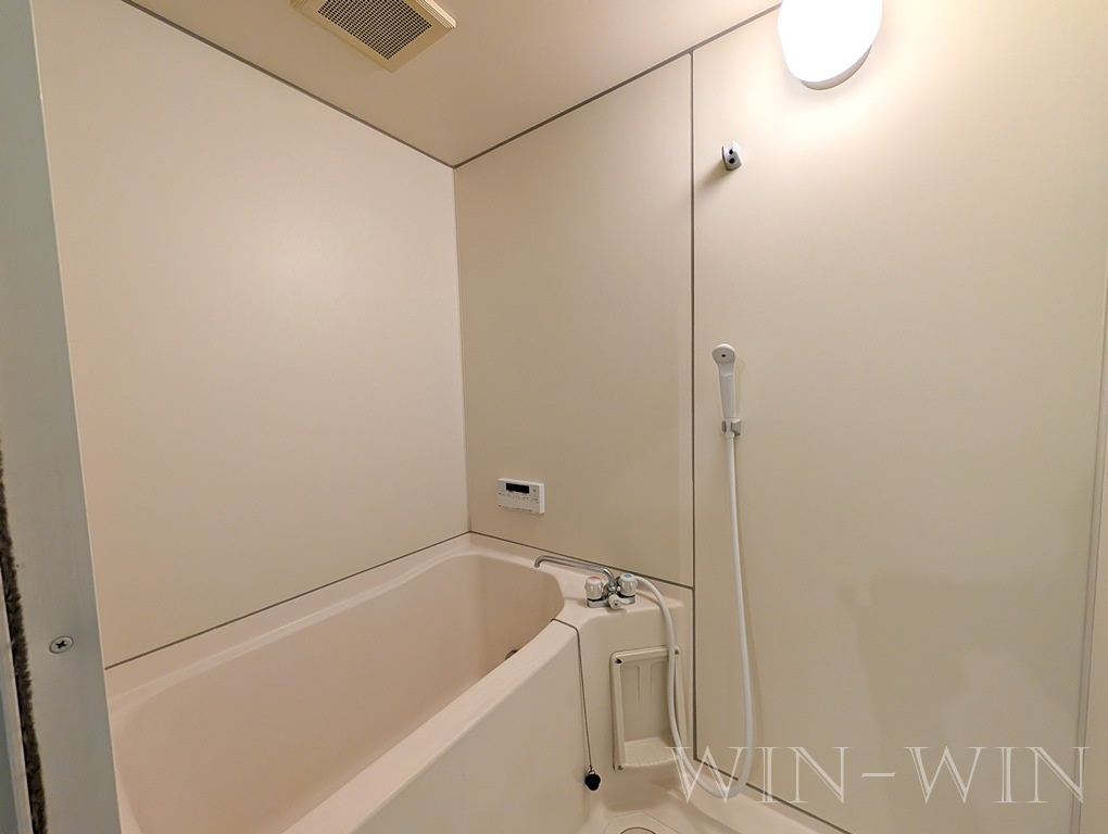 ユトリロキャッスルの浴室|イメージ（同建物内別部屋の写真です）
