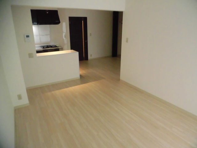 角部屋住戸で過ごしやすく、おすすめです。