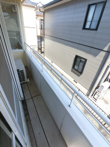 クレスト津田沼B棟のバルコニー