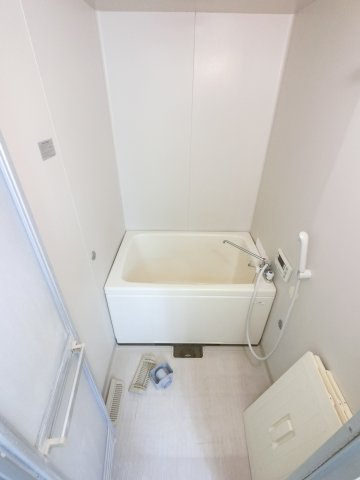 クレスト津田沼B棟の浴室