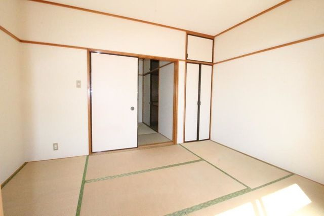 ハイツオグラの和室