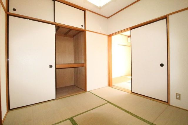 ハイツオグラの和室