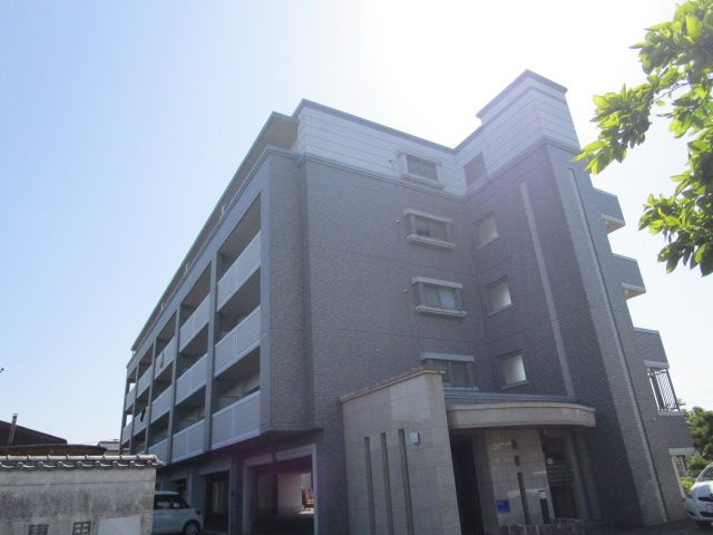 北野ガーデンコートのエントランス