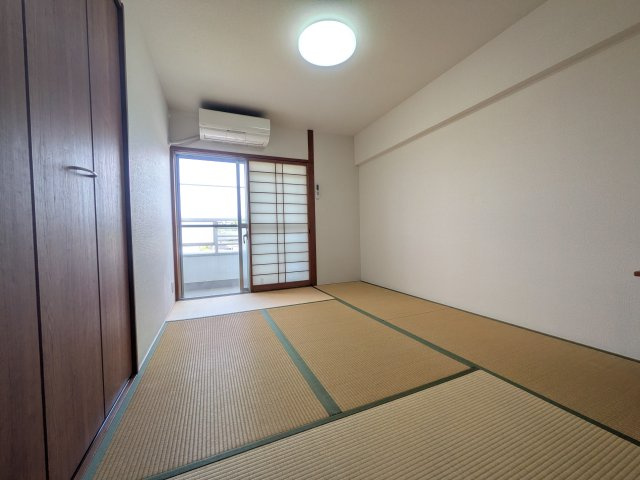 コーポランド折尾東口（C-21）の和室