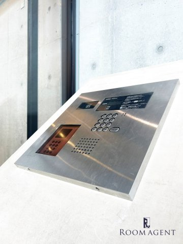 スクエア名駅南のエントランス