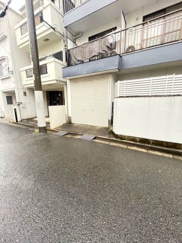 【駐車場】 | フローレスシャトー