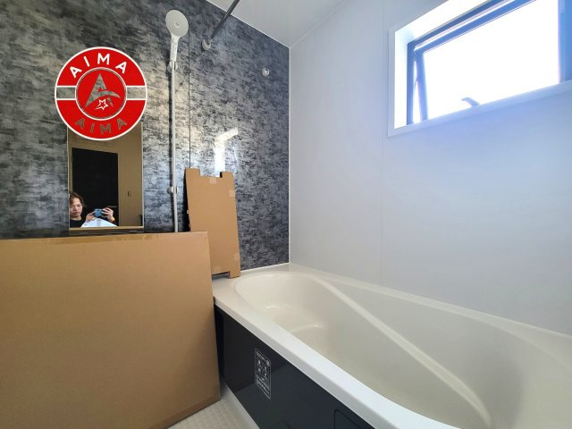 春日市一の谷4丁目第1-3棟(2号棟)の浴室|1日の疲れを癒してくれる広々バスルーム。雨の日のお洗濯にも大活躍な浴室乾燥機付です！