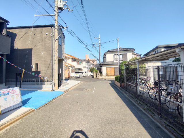 【前面道路含む現地写真】の画像