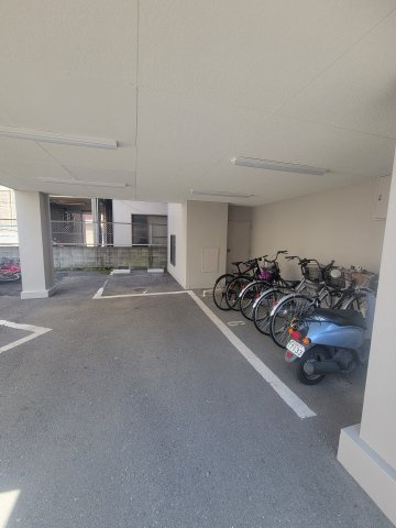 【駐車場】 | メゾンロイヤル