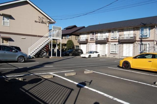 【駐車場】