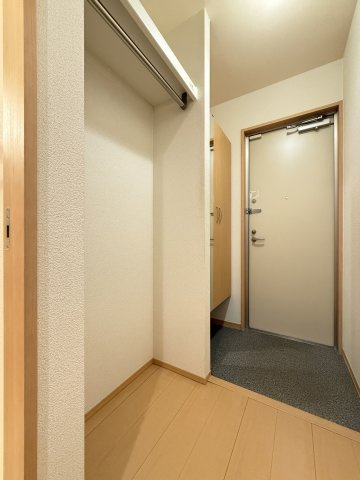 グレイス北花田の玄関