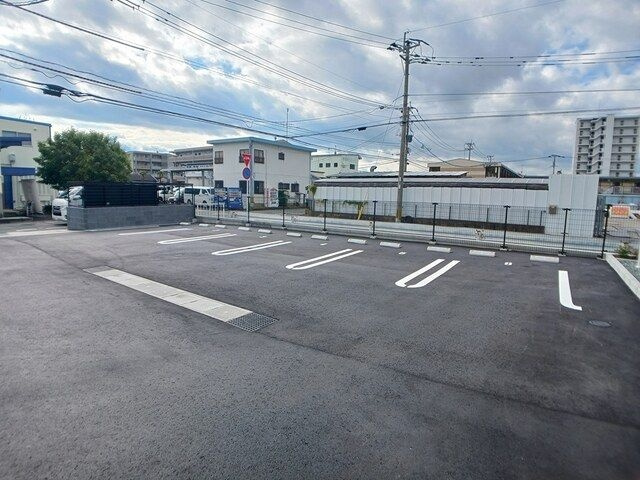 フラテッリ　Ｓの駐車場
