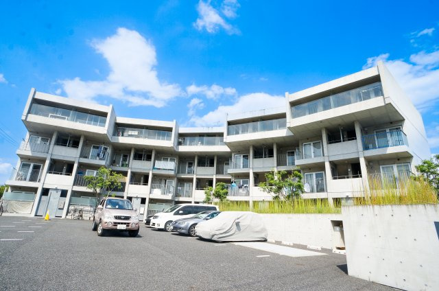橿原市新賀町の賃貸マンション