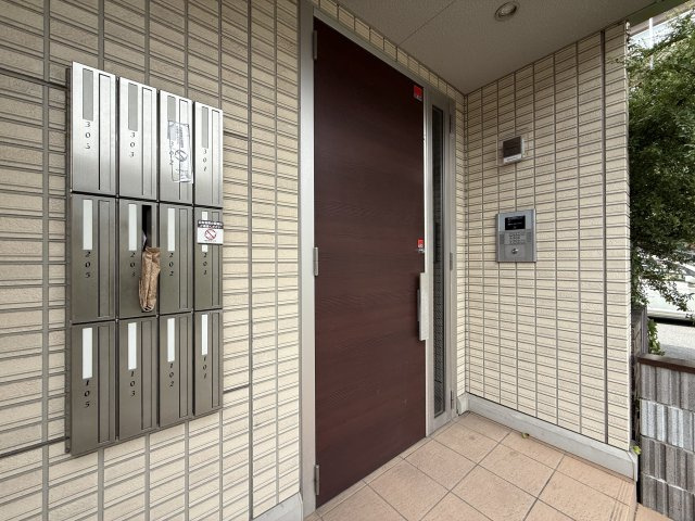 グレイス北花田のエントランス