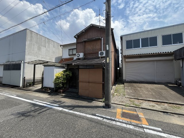 南区六条町三丁目　売地の外観|現地写真(上物有)　2026年6月11撮影　