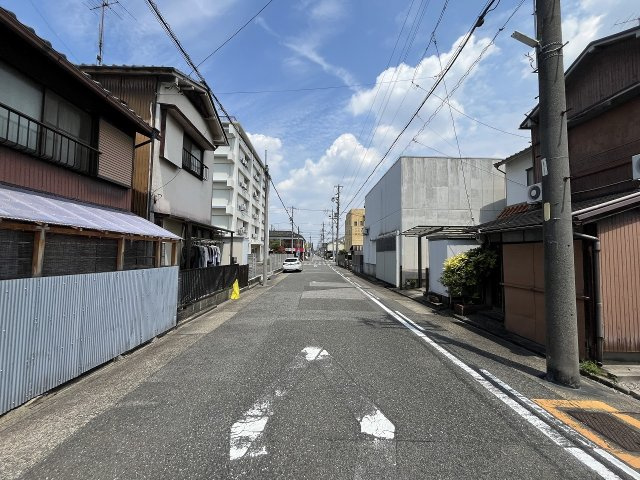 南区六条町三丁目　売地の前面道路含む現地写真|現地写真　2026年6月11撮影　