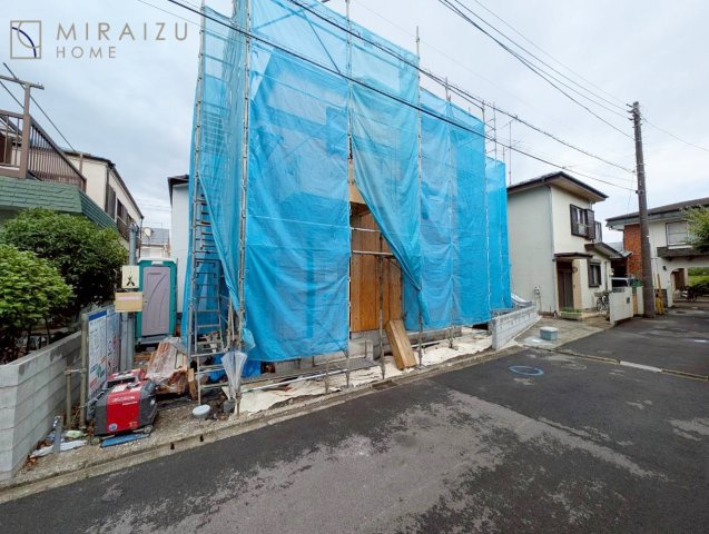 【前面道路含む現地写真】 | 陽の光をたっぷりと浴びながら気持ち良く生活が出来ます。夢のマイホーム、夢ではなく実現出来ます！見学・ご相談等、お気軽にご連絡下さい。
