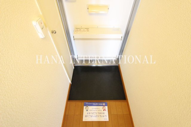 レオパレスグリーンハイツ長塚の玄関