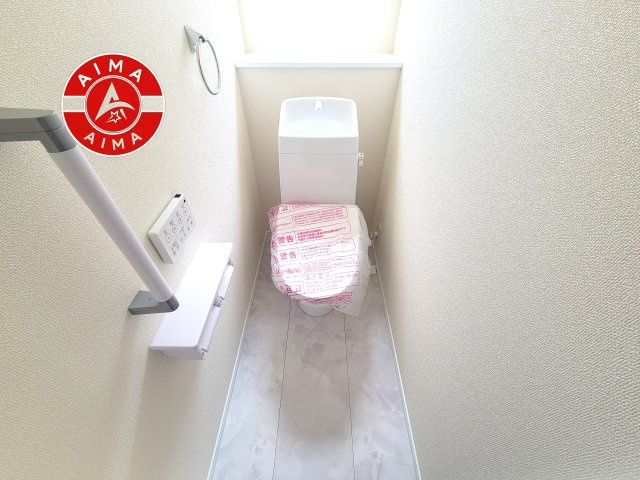 春日市一の谷4丁目第1-3棟(3号棟)のトイレ|トイレ・ウォシュレット付。快適で衛生的な洗浄機能付温水シャワートイレです。