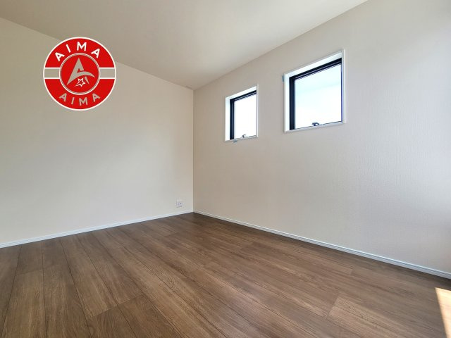 春日市一の谷4丁目第1-3棟(3号棟)の洋室|採光良好な洋室は全居室、複層ガラスの遮熱効果と断熱効果で、一年中快適に過ごせます。