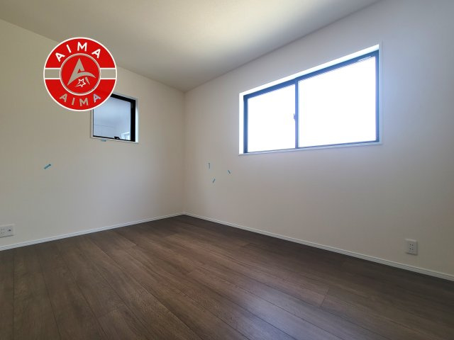 春日市一の谷4丁目第1-3棟(3号棟)の子供部屋|穏やかな光が差し込む室内には、穏やかな時間が流れます。
