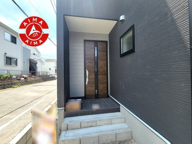 春日市一の谷4丁目第1-3棟(3号棟)の玄関|おでかけの時も帰った時も、「我が家」を最初に感じでもらえる素敵な空間に。