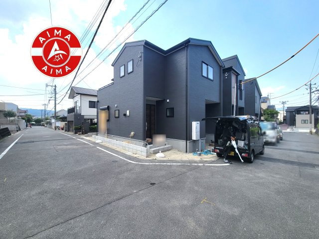 春日市一の谷4丁目第1-3棟(3号棟)の前面道路含む現地写真|見学の時間などお気軽にお問い合わせ下さい。