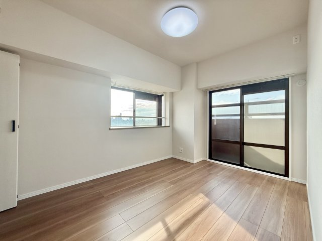 ライオンズマンション正徳町A棟の洋室