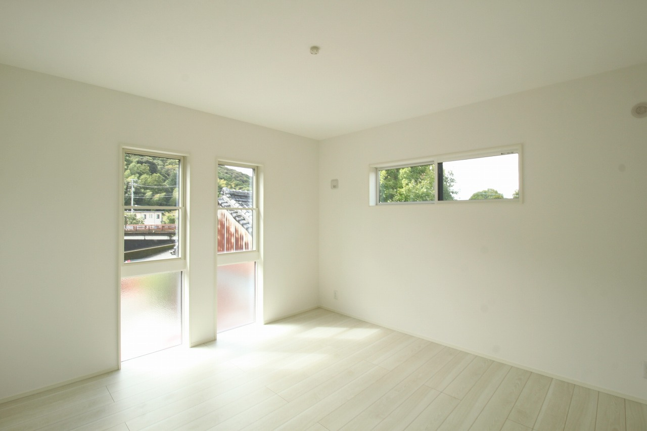 介良　新築戸建　1号棟　（全5区画）の洋室|2Ｆ　南西の部屋　8.0帖+WCL+バルコニー付き