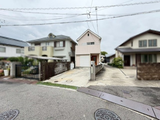 【前面道路含む現地写真】 | 【ワイドバルコニー】開放感のあるバルコニーです♪お洗濯も楽々快適に干せますよ♪