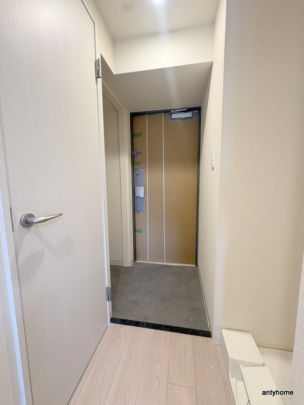 ファステート東大阪アダマス　仲介手数料無料の玄関