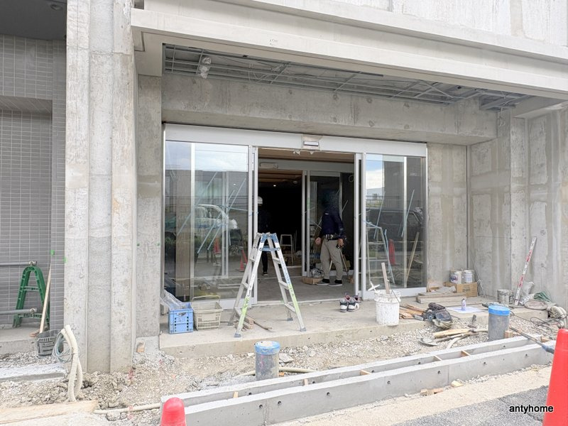 ファステート東大阪アダマス　仲介手数料無料のエントランス