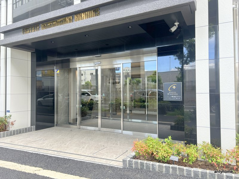 ファステート東大阪アダマス　仲介手数料無料のエントランス