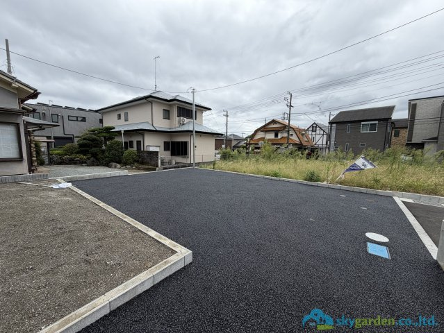 秦野市ひばりケ丘第2　新築戸建　全4棟4号棟の駐車場