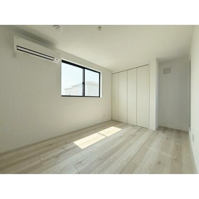 藤沢市鵠沼海岸７丁目のアパートの居間・リビング