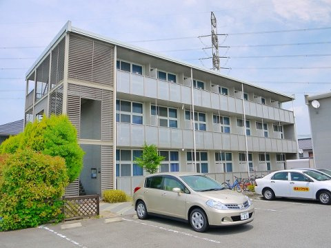 レオパレスＥＡＳＴ　ＦＩＥＬＤ　精華の駐車場|駐車場です