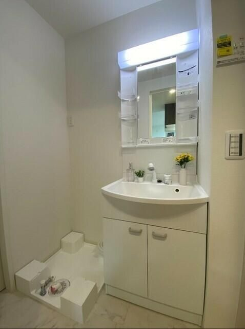 ＫＥＩＡＩ　ＲＥＳＩＤＥＮＣＥ　豊四季Ⅱの洗面所|ゆったりとスペースのある洗面所