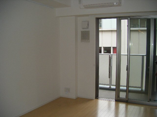 パークアクシス西船橋本郷町の居間・リビング|室内フローリングです