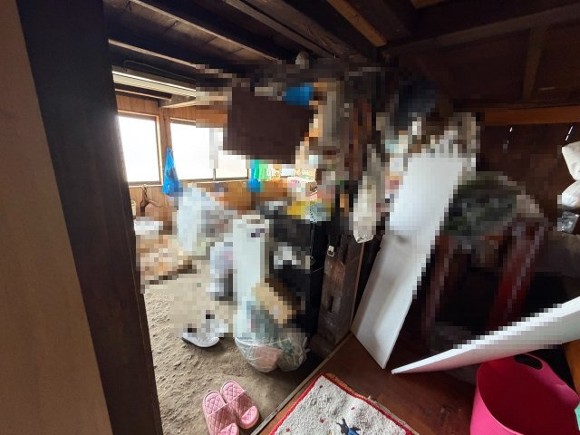 【玄関】 | 耶麻郡北塩原村大字北山字村ノ内　倉庫　庭付き4DK