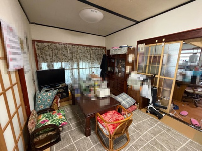 【居間・リビング】 | 耶麻郡北塩原村大字北山字村ノ内　倉庫　庭付き4DK