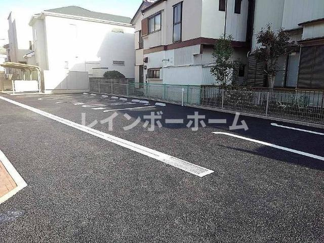 【非対面対応】接客・申込・契約オンライン！LINE×相談可！の駐車場|駐車場完備です