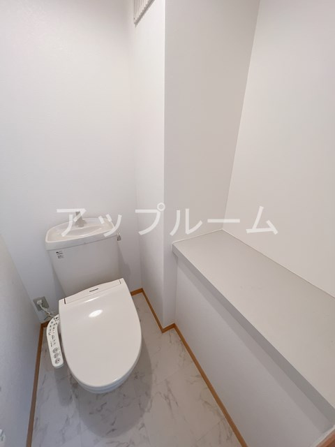 ジーニアル上条のトイレ